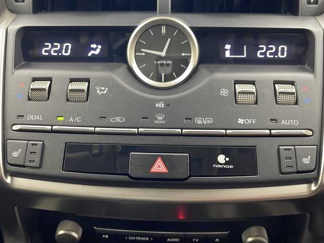 レクサス ＮＸ 300h Iパッケージ 岐阜県 2019(令1)年 5.5万km ソニッククォーツ パノラマルーフ/HUD/純正SDナビ/CD/DVD/SD/USB/Miracast/フルセグTV/パノラミックビューモニター/ETC2.0/純正ドラレコ/レクサスセーフティシステム/プリクラッシュセーフティ/レーントレーシングアシスト/レーダークルーズコントロール/アダブティブハイビーム/ブラインドスポットモニター/クリアランスソナー/黒レザーシート/前席パワーシート/前席シートヒーター/本革ステアリング/LEDヘッドライトシーケンシャル/純正17インチAW/保証書/取扱説明書/スマートキー/スペアキー