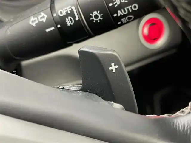 ホンダ シビック ハッチバック 埼玉県 2018(平30)年 2.7万km クリスタルブラックパール ホンダセンシング　純正ナビ　バックカメラ　ビルトインＥＴＣ　アダプティブクルーズコントロール　シートヒーター　ＨＤＭＩ　スマートキー　純正アルミホイール　オートライト　ＬＥＤライト　地デジフルセグ