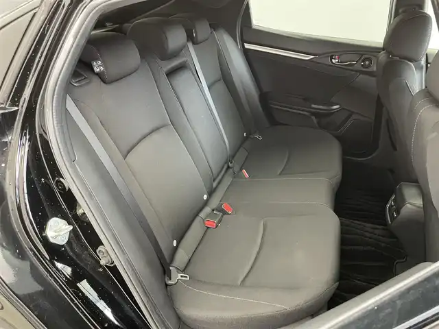 ホンダ シビック ハッチバック 埼玉県 2018(平30)年 2.7万km クリスタルブラックパール ホンダセンシング　純正ナビ　バックカメラ　ビルトインＥＴＣ　アダプティブクルーズコントロール　シートヒーター　ＨＤＭＩ　スマートキー　純正アルミホイール　オートライト　ＬＥＤライト　地デジフルセグ