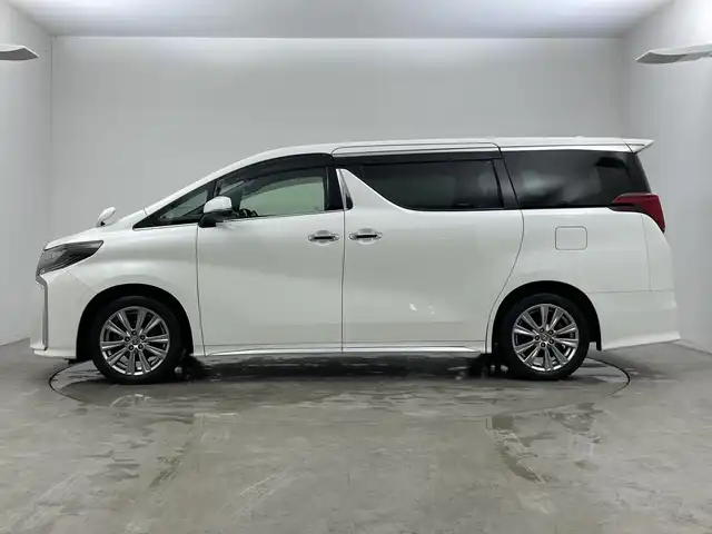 トヨタ アルファード S タイプゴールド 新潟県 2020(令2)年 5.4万km ホワイトパールクリスタルシャイン 純正メモリナビ/　フルセグTV/Bluetooth/CD/DVD/USB/トヨタセーフティセンス/・プリクラッシュセーフティ/・レーンディパーチャーアラート/・レーダークルーズコントロール/・オートマチックハイビーム/レーントレーシングアシスト/クリアランスソナー/パーキングサポートブレーキ/ロードサインアシスト/パワーバックドア/ハーフレザーシート/両側パワースライドドア/前後ドライブレコーダー/バックモニター/ビルトインETC2.0/横滑り防止装置/レザーステアリング/ステアリングスイッチ