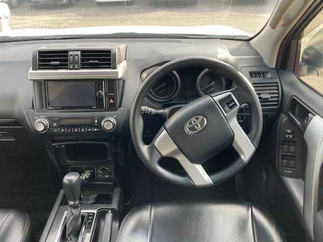 トヨタ ランドクルーザー プラド TX 熊本県 2017(平29)年 6.6万km ホワイトパールクリスタルシャイン ・ワンオーナー/・スマートキー/・プッシュスタート/・社外メモリナビ/　【BD・Bluetooth・SD】/・フルセグTV/・バックカメラ/・ビルトインETC/・LEDヘッドランプ/・LEDフォグランプ/・純正マット/・純正バイザー/・保証書/取説