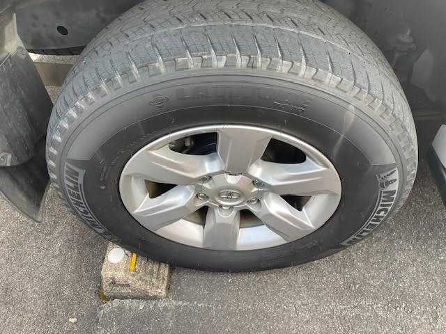 トヨタ ランドクルーザー プラド TX 熊本県 2017(平29)年 6.6万km ホワイトパールクリスタルシャイン ・ワンオーナー/・スマートキー/・プッシュスタート/・社外メモリナビ/　【BD・Bluetooth・SD】/・フルセグTV/・バックカメラ/・ビルトインETC/・LEDヘッドランプ/・LEDフォグランプ/・純正マット/・純正バイザー/・保証書/取説