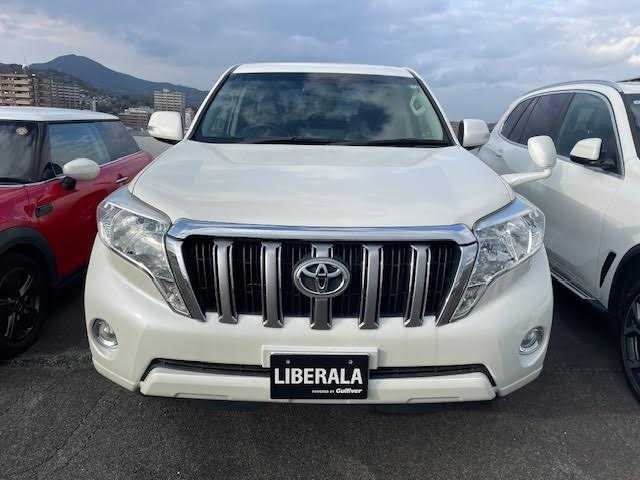トヨタ ランドクルーザー プラド TX 熊本県 2017(平29)年 6.6万km ホワイトパールクリスタルシャイン ・ワンオーナー/・スマートキー/・プッシュスタート/・社外メモリナビ/　【BD・Bluetooth・SD】/・フルセグTV/・バックカメラ/・ビルトインETC/・LEDヘッドランプ/・LEDフォグランプ/・純正マット/・純正バイザー/・保証書/取説