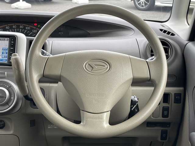 ダイハツ タント X リミテッド 愛知県 2012(平24)年 4.8万km ブライトシルバーメタリック /禁煙//純正ナビ/地デジ/CD/AUX//バックカメラ//電動格納ミラー//パワースライドドア//アイドリングストップ//ヘッドライトレベライザー//純正フロアマット//純正ドアバイザー//新車時保証書//取扱説明書