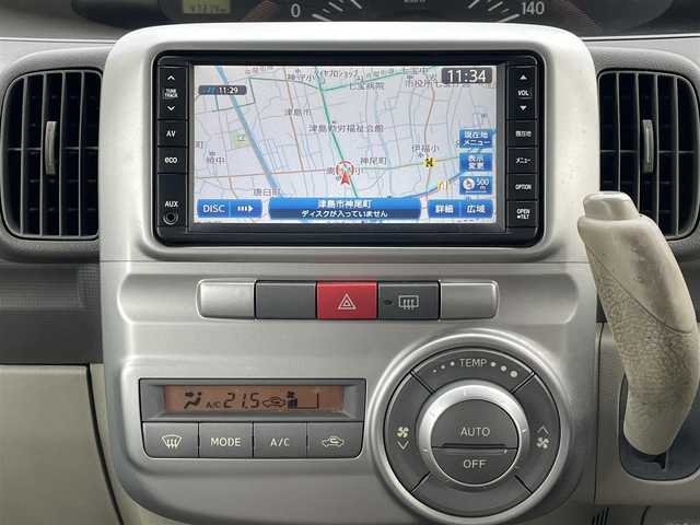 ダイハツ タント X リミテッド 愛知県 2012(平24)年 4.8万km ブライトシルバーメタリック /禁煙//純正ナビ/地デジ/CD/AUX//バックカメラ//電動格納ミラー//パワースライドドア//アイドリングストップ//ヘッドライトレベライザー//純正フロアマット//純正ドアバイザー//新車時保証書//取扱説明書