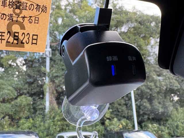 日産 ＮＶ１００クリッパー リオ G 大阪府 2023(令5)年 0.8万km スノーパールホワイト ナビ　/フルセグ　/Ｂｌｕｅｔｏｏｔｈ　/バックカメラ　/両側パワースライドドア　/オートステップ　/シートヒーター　/ドライブレコーダー　/ＥＴＣ　/ＬＥＤヘッドライト　/衝突軽減ブレーキ　/フロアーマット　/バイザー