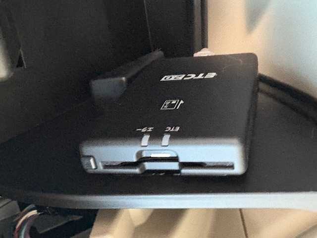 日産 ＮＶ１００クリッパー リオ G 大阪府 2023(令5)年 0.8万km スノーパールホワイト ナビ　/フルセグ　/Ｂｌｕｅｔｏｏｔｈ　/バックカメラ　/両側パワースライドドア　/オートステップ　/シートヒーター　/ドライブレコーダー　/ＥＴＣ　/ＬＥＤヘッドライト　/衝突軽減ブレーキ　/フロアーマット　/バイザー