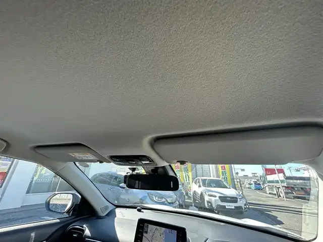 トヨタ ヤリスクロス ハイブリッド Z 千葉県 2022(令4)年 1.8万km ホワイトパールクリスタルシャイン 純正8インチディスプレイオーディオ＋ナビ/・フルセグTV/BTオーディオ/ラジオ/・Apple CarPlay/Android Auto対応/マルチテレインモニター/Toyota Safety Sense/・プリクラッシュセーフティシステム/・レーントレーシングアシスト/・レーダークルーズコントロール/・アダプティブハイビームシステム/・オートマチックハイビーム/・ロードサインアシスト/ブラインドスポットモニター/パーキングサポートブレーキ/ドライブレコーダー前後/ビルトインETC2.0/ハーフレザーシート/シートヒーター(D/N席)/パワーシート(D/N席)/純正フロアマット/純正１８インチアルミホイール/LEDヘッドランプ/取扱説明書/保証書