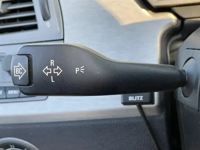 ＢＭＷ Ｚ４ 2．5i 道央・札幌 2004(平16)年 11.3万km チタンシルバーM ・純正ナビ/・社外マフラー/・電動格納ミラー/・オートエアコン/・オートライト/・フォグランプ/・DSC（横滑り防止装置）/・HIDヘッドライト/・レザーシート/・電動パワーシート両側/・社外フロアマット/・純正アルミホイール/・スペアキー/・パワーウインドウ/・パワーステアリング