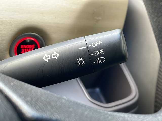 ホンダ フリード G ホンダセンシング 広島県 2017(平29)年 2.8万km シトロンドロップ 禁煙/ホンダセンシング/・衝突軽減ブレーキ〈CMBS〉/・誤発進抑制機能/・ACC〈アダプティブ・クルーズ・コントロール〉/・LKAS〈車線維持支援システム〉/・歩行者事故低減ステアリング/・路外逸脱抑制機能/・先行車発進お知らせ機能/・標識認識機能/社外ナビ（CN-RE03D）/・フルセグ/CD/DVD/Bluetooth/SD/REC/バックカメラ/両側パワースライドドア/ステアリングスイッチ/スマートキー/プッシュスタート/スペアキー/純正ドアバイザー/前後ドライブレコーダー（DRH-224SD）/ETC/純正15インチアルミホイール/Wエアバック