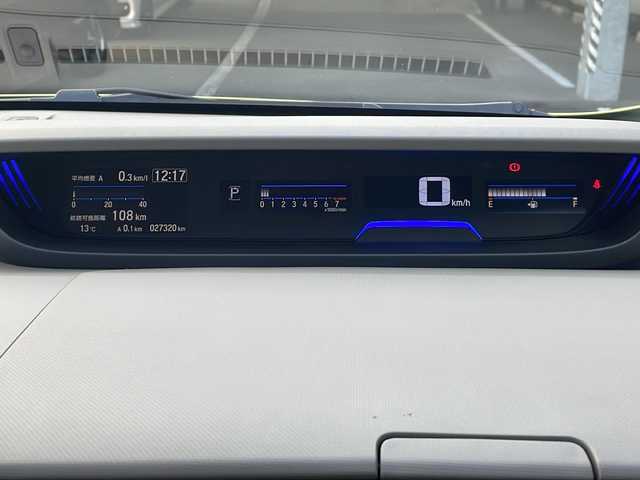 ホンダ フリード G ホンダセンシング 広島県 2017(平29)年 2.8万km シトロンドロップ 禁煙/ホンダセンシング/・衝突軽減ブレーキ〈CMBS〉/・誤発進抑制機能/・ACC〈アダプティブ・クルーズ・コントロール〉/・LKAS〈車線維持支援システム〉/・歩行者事故低減ステアリング/・路外逸脱抑制機能/・先行車発進お知らせ機能/・標識認識機能/社外ナビ（CN-RE03D）/・フルセグ/CD/DVD/Bluetooth/SD/REC/バックカメラ/両側パワースライドドア/ステアリングスイッチ/スマートキー/プッシュスタート/スペアキー/純正ドアバイザー/前後ドライブレコーダー（DRH-224SD）/ETC/純正15インチアルミホイール/Wエアバック