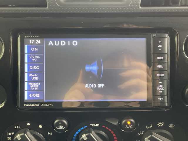 トヨタ ＦＪクルーザー カラーパッケージ 愛知県 2014(平26)年 6.8万km ブラック/ホワイト ワンオーナー/２トンカラー/SDナビ・TV/バックカメラ/ETC/ルーフレール/BFGoodrichタイヤ/TRD16インチAW/純正ホイールスタッドレス車載/HIDライト/クルーズコントロール/ドライブレコーダー/クリアランスソナー/カーテンエアバッグ/サイドエアバッグ