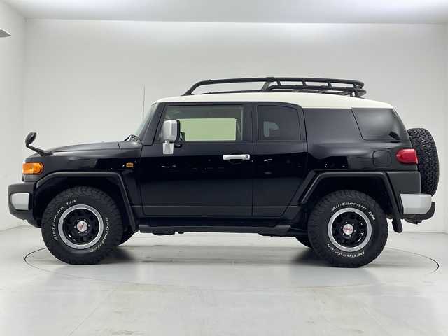 トヨタ ＦＪクルーザー カラーパッケージ 愛知県 2014(平26)年 6.8万km ブラック/ホワイト ワンオーナー/２トンカラー/SDナビ・TV/バックカメラ/ETC/ルーフレール/BFGoodrichタイヤ/TRD16インチAW/純正ホイールスタッドレス車載/HIDライト/クルーズコントロール/ドライブレコーダー/クリアランスソナー/カーテンエアバッグ/サイドエアバッグ