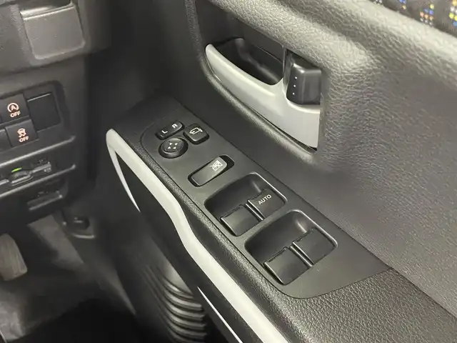 スズキ ハスラー HYBRID X 大分県 2020(令2)年 9.1万km フェニックスレッドパール/ガンメタリック2トーンルーフ 全方位モニター/スズキセーフティサポート/・デュアルカメラブレーキサポート/・車線逸脱警報/・オートハイビーム/・リヤバックセンサー/純正ナビ/（CD.DVD.SD.BT.USB）/フルセグTV/前席シートヒーター/ETC/LEDヘッドライト/LEDフォグランプ/アイドリングストップ/ステアリングスイッチ/プッシュスタート/純正15インチアルミホイール/純正フロアマット/TVキャンセラー/ラギットテレーンタイヤ/保証書・取扱説明書