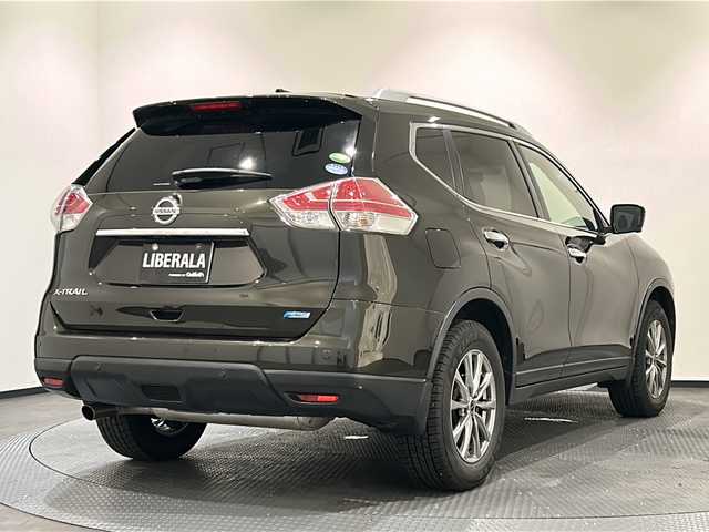 日産 エクストレイル 20Xt エマージェンシーブレーキ 新潟県 2016(平28)年 11.8万km チタニウムカーキ パートタイム４WD/パノラミックサンルーフ/運転支援システム/・車線逸脱警報/・後側方車両検知機能/・エマージェンシーブレーキ/・ふらつき警報/・進入禁止警報/・駐車支援/・シャシー制御/純正SDナビ/・ＣＤ/DVD/・Bluetooth/USB/AUX/・フルセグTV/ビルトインETC/360°カメラ/カプロンシート/・シートヒーター/パワーバックドア/ヒーテッドサイドミラー/フロアマット