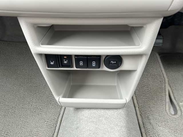 スズキ ラパン ＬＣ X 山口県 2023(令5)年 0.2万km ノクターンブルーパール 新車保証書/全方位モニター付きパッケージ/ハーフレザーシート/シートヒーター【D+N席】/USB充電口×２/純正14インチアルミホイール/純正フロアマット/プッシュスタート/スマートキー/スペアキー/オートライト/アイドリングストップ/パーキングアシスト/デュアルカメラブレーキサポート/レーンキープアシスト/誤発進抑制機能