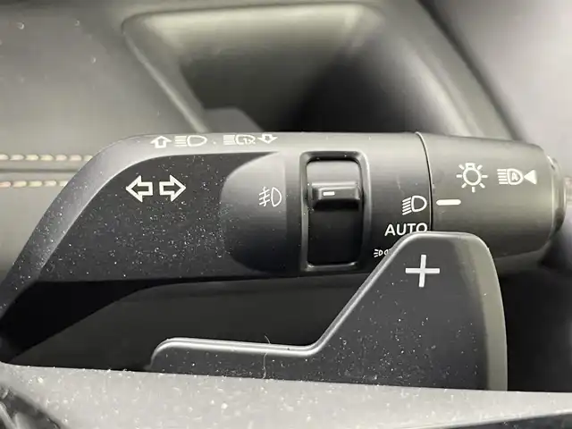 日産 セレナ ハイウェイスター V 福井県 2023(令5)年 3.8万km ダイヤモンドブラック 純正１２．３型ナビ/ＡｐｐｌｅＣａｒＰｌａｙ　/フルセグテレビ/アラウンドビューモニター/プロパイロット/オートライト/ＬＥＤヘッドライト/両側パワースライドドア/フロアマット/衝突被害軽減システム/横滑り防止装置