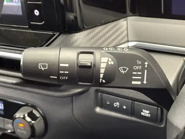 日産 ノート X 栃木県 2021(令3)年 2万km ピュアホワイトパール 純正ナビ(MJ320D-L)/(フルセグTV・Bluetooth・CD・DVD・SD)/バックカメラ/エマージェンシーブレーキ/レーンキープアシスト/前後コーナーセンサー/前方ドラレコ(DH5-D)/ETC/LEDヘッドライト/オートライト/純正フロアマット/スマートキー/プッシュスタート/取扱説明書