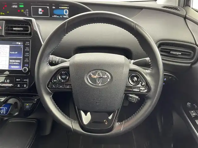 トヨタ プリウス S 群馬県 2021(令3)年 7.6万km アティチュードブラックマイカ 禁煙車　純正ナビ　フルセグ　Bluetooth接続　バックカメラ　アダクティブクルーズコントロール　ドライブレコーダー　ビルトインETC　オートマチックハイビーム　レーンキープアシスト　衝突軽減システム　横滑り防止装置　プッシュスタート　スマートキー