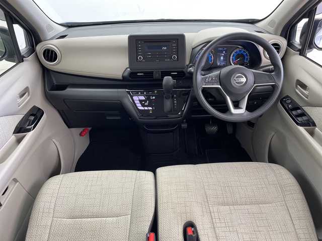 日産 デイズ X 鹿児島県 2021(令3)年 1万km スターリングシルバーM ワンオーナー/純正オーディオ/オートライト/オートエアコン/コーナーセンサー/スマートキー /エマージェンシーブレーキ/純正フロアマット/アイドリングストップ/純正AW14インチ