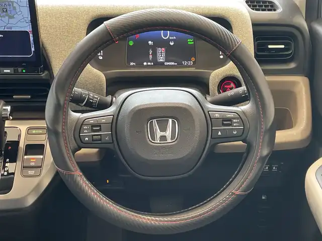 ホンダ フリード ハイブリット e:HEV AIR 埼玉県 2024(令6)年 3.4万km フィヨルドミストパール ホンダセンシング/純正11.4インチナビ/　　CD/DVD/BT/USB/SD/フルセグ/バックカメラ/フリップダウンモニター/レーダークルーズコントロール/両側パワースライドドア/LEDオートライト/ステアリングスイッチ/純正ホイール積み込み/社外15インチアルミホイール/スマートキー/ビルトインETC