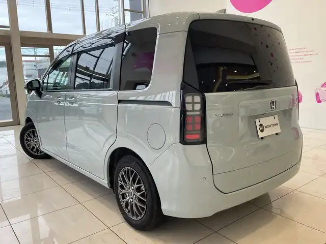 ホンダ フリード ハイブリット e:HEV AIR 埼玉県 2024(令6)年 3.4万km フィヨルドミストパール ホンダセンシング/純正11.4インチナビ/　　CD/DVD/BT/USB/SD/フルセグ/バックカメラ/フリップダウンモニター/レーダークルーズコントロール/両側パワースライドドア/LEDオートライト/ステアリングスイッチ/純正ホイール積み込み/社外15インチアルミホイール/スマートキー/ビルトインETC