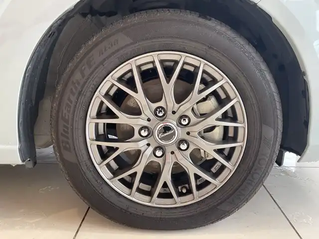 ホンダ フリード ハイブリット e:HEV AIR 埼玉県 2024(令6)年 3.4万km フィヨルドミストパール ホンダセンシング/純正11.4インチナビ/　　CD/DVD/BT/USB/SD/フルセグ/バックカメラ/フリップダウンモニター/レーダークルーズコントロール/両側パワースライドドア/LEDオートライト/ステアリングスイッチ/純正ホイール積み込み/社外15インチアルミホイール/スマートキー/ビルトインETC