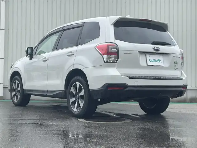 スバル フォレスター S－リミテッド 富山県 2017(平29)年 11.5万km クリスタルホワイトP ４ＷＤ／/ワンオーナー／/社外７インチナビ／/フルセグＴＶ／/Ｂｌｕｅｔｏｏｔｈ／/ＤＶＤ再生／/ＥＴＣ／/バックカメラ／/運転席助手席パワーシート／/全席シートヒーター／/ＬＥＤオートライト／/フォグライト／/レーダークルーズコントロール