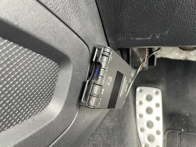 スバル フォレスター S－リミテッド 富山県 2017(平29)年 11.5万km クリスタルホワイトP ４ＷＤ／/ワンオーナー／/社外７インチナビ／/フルセグＴＶ／/Ｂｌｕｅｔｏｏｔｈ／/ＤＶＤ再生／/ＥＴＣ／/バックカメラ／/運転席助手席パワーシート／/全席シートヒーター／/ＬＥＤオートライト／/フォグライト／/レーダークルーズコントロール