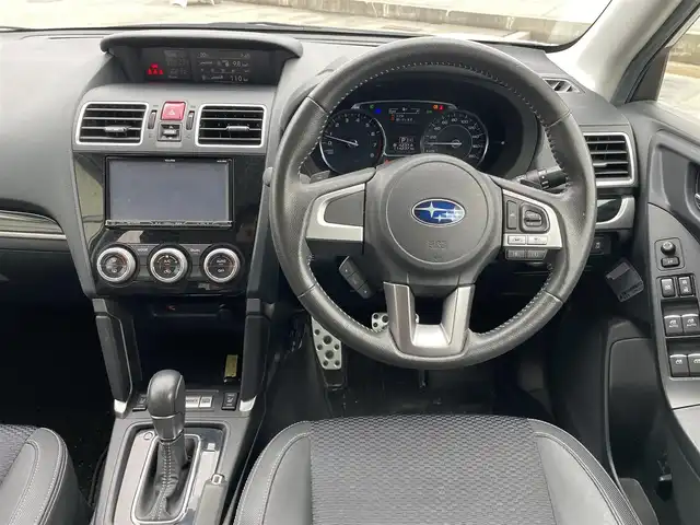 スバル フォレスター S－リミテッド 富山県 2017(平29)年 11.5万km クリスタルホワイトP ４ＷＤ／/ワンオーナー／/社外７インチナビ／/フルセグＴＶ／/Ｂｌｕｅｔｏｏｔｈ／/ＤＶＤ再生／/ＥＴＣ／/バックカメラ／/運転席助手席パワーシート／/全席シートヒーター／/ＬＥＤオートライト／/フォグライト／/レーダークルーズコントロール