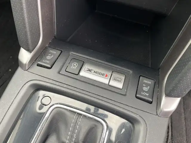 スバル フォレスター S－リミテッド 富山県 2017(平29)年 11.5万km クリスタルホワイトP ４ＷＤ／/ワンオーナー／/社外７インチナビ／/フルセグＴＶ／/Ｂｌｕｅｔｏｏｔｈ／/ＤＶＤ再生／/ＥＴＣ／/バックカメラ／/運転席助手席パワーシート／/全席シートヒーター／/ＬＥＤオートライト／/フォグライト／/レーダークルーズコントロール
