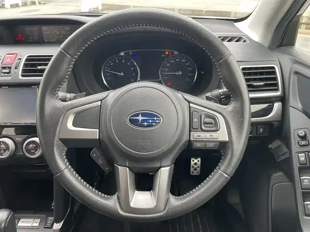 スバル フォレスター S－リミテッド 富山県 2017(平29)年 11.5万km クリスタルホワイトP ４ＷＤ／/ワンオーナー／/社外７インチナビ／/フルセグＴＶ／/Ｂｌｕｅｔｏｏｔｈ／/ＤＶＤ再生／/ＥＴＣ／/バックカメラ／/運転席助手席パワーシート／/全席シートヒーター／/ＬＥＤオートライト／/フォグライト／/レーダークルーズコントロール