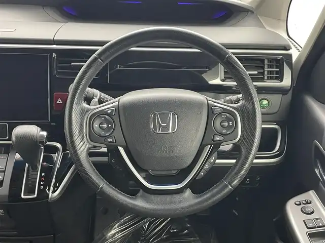 ホンダ ステップワゴン モデューロX ホンダセンシング 埼玉県 2020(令2)年 5.3万km プレミアムスパークルブラックパール 純正１０インチナビ　アラウンドビューモニター　１１．６インチフリップダウンモニター　両側パワースライドドア　ハーフレザーシート　アイドリングストップ　衝突軽減システム　スペアキー　ＥＴＣ２．０　禁煙車