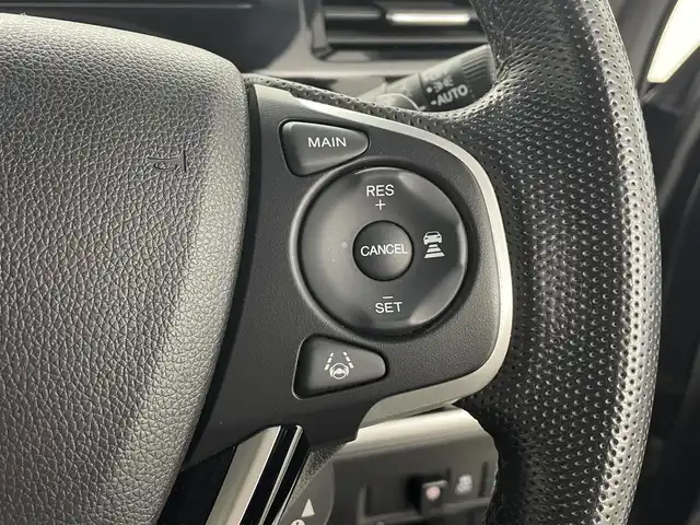 ホンダ ステップワゴン モデューロX ホンダセンシング 埼玉県 2020(令2)年 5.3万km プレミアムスパークルブラックパール 純正１０インチナビ　アラウンドビューモニター　１１．６インチフリップダウンモニター　両側パワースライドドア　ハーフレザーシート　アイドリングストップ　衝突軽減システム　スペアキー　ＥＴＣ２．０　禁煙車
