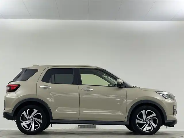 トヨタ ライズ Z 埼玉県 2020(令2)年 2.4万km ベージュ 純正ナビ　アラウンドビューモニター　シートヒーター　禁煙　ＢＳＭ　コーナーセンサー　オートハイビーム　レーダークルーズコントロール　レーンキープアシスト　スペアキー　衝突軽減システム　ＥＴＣ