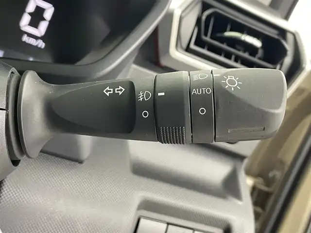 トヨタ ライズ Z 埼玉県 2020(令2)年 2.4万km ベージュ 純正ナビ　アラウンドビューモニター　シートヒーター　禁煙　ＢＳＭ　コーナーセンサー　オートハイビーム　レーダークルーズコントロール　レーンキープアシスト　スペアキー　衝突軽減システム　ＥＴＣ