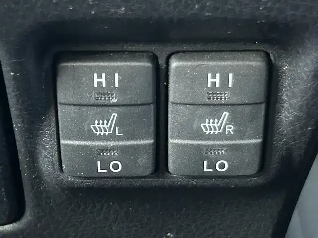 トヨタ ヴォクシー ハイブリッド ZS 煌Ⅲ 大阪府 2020(令2)年 5.2万km ホワイトパールクリスタルシャイン ９インチナビ　/フルセグ　/Ｂｌｕｅｔｏｏｔｈ　/バックカメラ　/フリップダウンモニター　/両側パワースライド　/前席シートヒーター　/クルーズコントロール　/前後ドライブレコーダー　/前後コーナーセンサー　/ＥＴＣ