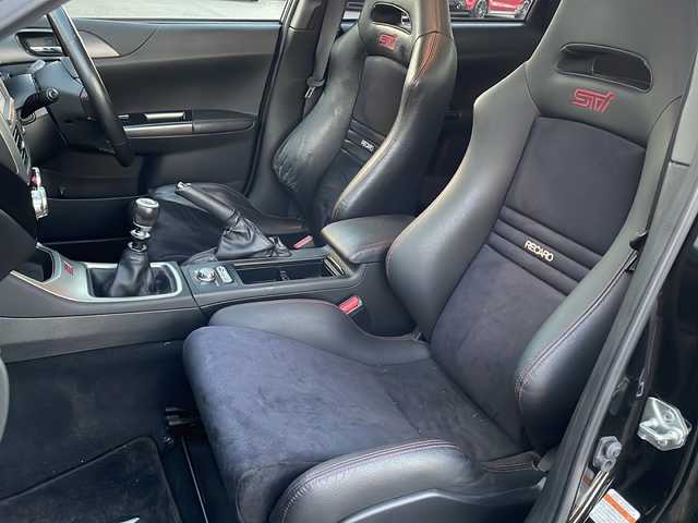 スバル インプレッサ ＷＲＸ STi 栃木県 2010(平22)年 7.9万km オブシディアンブラックパール ワンオーナー/社外ナビ/品番:AVIC-HRZ900/Bluetooth/TV/CD/DVD/ipod/バックカメラ/エアロ(フロント・リア)/ETC/横滑り防止装置/ウィンカー電動格納ミラー/HIDヘッドライト/フロントフォグランプ/社外18インチアルミホイール(SSR)/6速MT/プッシュスタート/スマートキー(スペアキー有)/取扱説明書/保証書