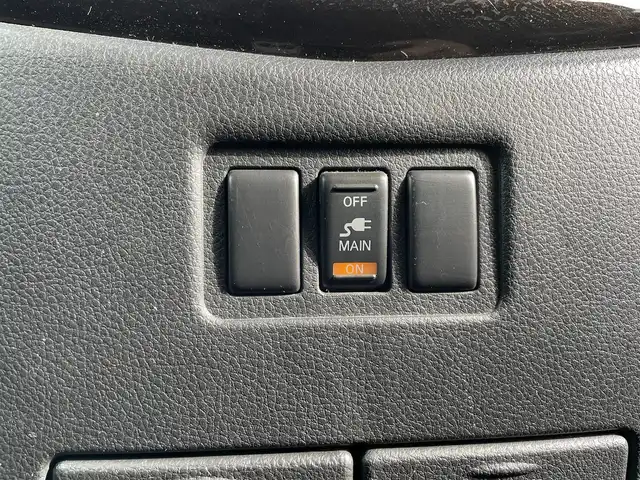 日産 エルグランド 250ハイウェイスター 長野県 2010(平22)年 3万km ブリリアントホワイトパール ワンオーナー/ワンセグテレビ/AM/FM/Bluetooth/全方位カメラ/助手席オットマン/フリップダウンモニター/プッシュスタート/ドアバイザー/純正フロアマット/片側パワースライドドア/片側イージクローザードア/ECOモード/スペアキー/スマートキー/4WD/パワーウィンドウ