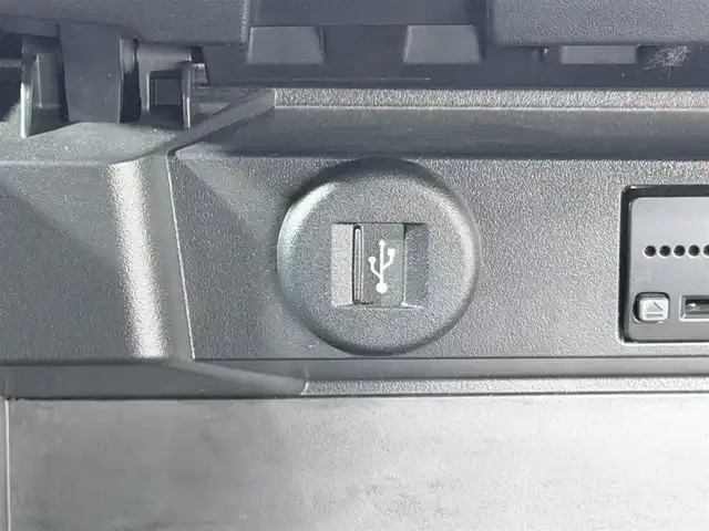 スズキ ソリオ バンディット HV MV Dカメラ ブレーキS 大阪府 2016(平28)年 4.4万km ピュアホワイトP 純正ナビ /全方位カメラ /シートヒーター　/コーナーセンサー　/レーンアシスト　/ＬＥＤヘッドライト　/プッシュスタート　/オートライト　/オートエアコン　/電格ミラー　/フォグランプ　/純正アルミホイール