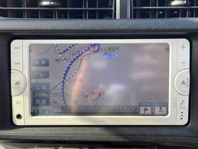 トヨタ アクア S 岩手県 2013(平25)年 7.2万km ライムホワイトパールクリスタルシャイン 純正メモリナビ/AM/FM/CD/DVD/Bluetooth/ワンセグTV/バックカメラ/ETC/衝突被害軽減ブレーキ/横滑り防止装置/オートライト/スマートキー/プッシュスタート/電動格納ミラー/純正15インチAW/取扱説明書