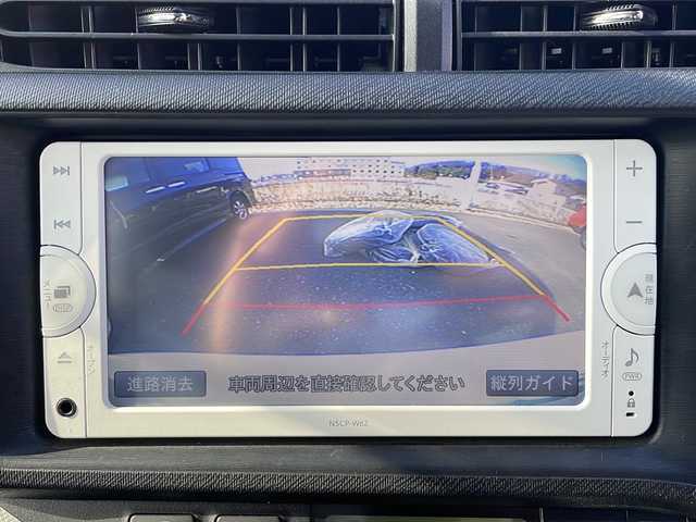 トヨタ アクア S 岩手県 2013(平25)年 7.2万km ライムホワイトパールクリスタルシャイン 純正メモリナビ/AM/FM/CD/DVD/Bluetooth/ワンセグTV/バックカメラ/ETC/衝突被害軽減ブレーキ/横滑り防止装置/オートライト/スマートキー/プッシュスタート/電動格納ミラー/純正15インチAW/取扱説明書