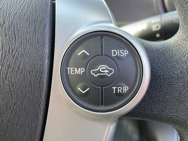 トヨタ アクア S 岩手県 2013(平25)年 7.2万km ライムホワイトパールクリスタルシャイン 純正メモリナビ/AM/FM/CD/DVD/Bluetooth/ワンセグTV/バックカメラ/ETC/衝突被害軽減ブレーキ/横滑り防止装置/オートライト/スマートキー/プッシュスタート/電動格納ミラー/純正15インチAW/取扱説明書