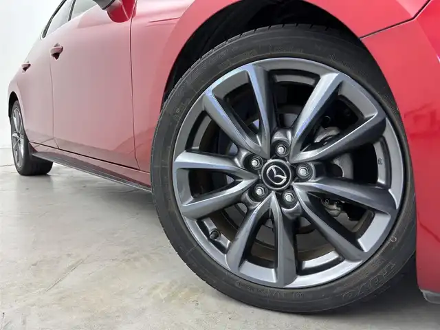 マツダ マツダ３ファストバック 20S プロアクティブ ツーリングS 福岡県 2020(令2)年 3.8万km ソウルレッドクリスタルM 純正ナビ　/バックカメラ　/ＢＯＳＥサウンド　/ＥＴＣ　/前方ドラレコ　/レーダークルコン　/コーナーセンサー　/衝突軽減　/レーンキープ　/ＢＳＭ　/ＨＵＤ　/ＭＴモード付き　/ステアリングヒーター　/シートヒーター　/ＬＥＤヘッドライト