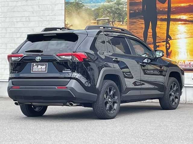 トヨタ ＲＡＶ４ アドベンチャー オフロードPKGⅡ 愛知県 2023(令5)年 1.8万km アティチュードブラックマイカ 純正10.5型ナビ/（Bluetooth/USB/Apple Car Play/Android Auto/Miracast/フルセグTV)/バックカメラ/ビルトインETC2.0/前席シートヒーター/シートベンチレーション/運転席パワーシート/ステアリングヒーター/BSM/LEDヘッドライト/オートライト/トヨタセーフティセンス/オートハイビーム/レーントレーシングアシスト/プリクラッシュセーフティ/レーダークルーズコントロール/クリアランスソナー/ダウンヒルアシストコントロール/MTモード付AT/電動パーキングブレーキ/オートブレーキホールド/プッシュスタート/スマートキー/スペアキー