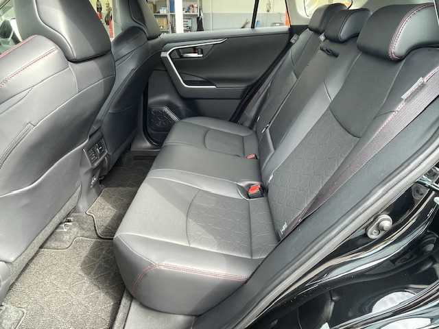 トヨタ ＲＡＶ４ アドベンチャー オフロードPKGⅡ 愛知県 2023(令5)年 1.8万km アティチュードブラックマイカ 純正10.5型ナビ/（Bluetooth/USB/Apple Car Play/Android Auto/Miracast/フルセグTV)/バックカメラ/ビルトインETC2.0/前席シートヒーター/シートベンチレーション/運転席パワーシート/ステアリングヒーター/BSM/LEDヘッドライト/オートライト/トヨタセーフティセンス/オートハイビーム/レーントレーシングアシスト/プリクラッシュセーフティ/レーダークルーズコントロール/クリアランスソナー/ダウンヒルアシストコントロール/MTモード付AT/電動パーキングブレーキ/オートブレーキホールド/プッシュスタート/スマートキー/スペアキー