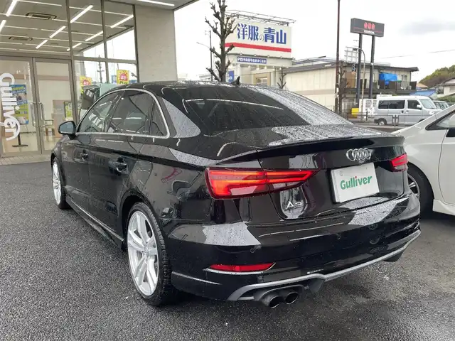 アウディ Ａ３ セダン 30TFSI スポーツ 大阪府 2019(令1)年 2.6万km 黒 ワンオーナー/Sラインパッケージ/メーカーSDナビ/フルセグTV.Bluetooth/バックカメラ/クルコン/パドルシフト/前席シートヒーター/運転席パワーシート/スマートキー/プッシュスタート/オートLEDヘッドライト/ドラレコ/ビルトインETC2.0/純正フロアマット/保証書.取説有り