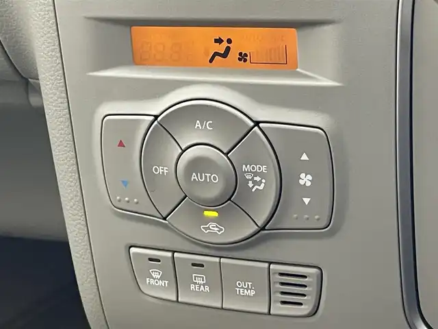 スズキ ラパン ＬＣ L 愛知県 2024(令6)年 0.3万km トラッドカーキメタリック 全方位モニター用カメラＰＫＧ装着車　デュアルカメラブレーキ　衝突軽減装置　車線逸脱　リヤパーキングセンサー　ＬＥＤオートライト　プッシュスタート　ハーフレザー　シートヒーター　純正フロアマット　禁煙車