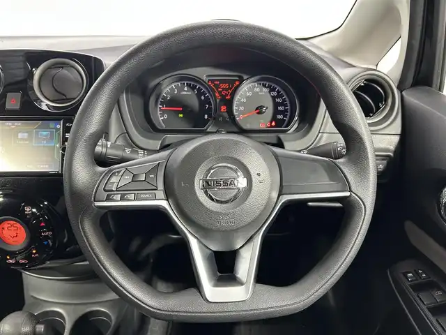 日産 ノート X Vセレクション 大阪府 2020(令2)年 2万km スーパーブラック 純正ナビ(フルセグ/DVD再生/Bluetooth) 衝突軽減 クリアランスソナー レーンアシスト スマートキー プッシュスタート オートライト ドラレコ ETC