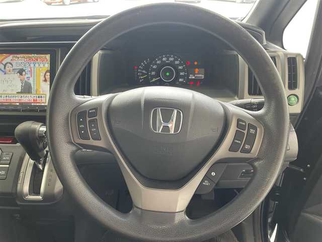 ホンダ ステップワゴン G インターナビコンフォートセレ 沖縄県 2013(平25)年 7.5万km クリスタルブラックパール (株)IDOMが運営する【じしゃロンコザ店】の自社ローン専用車両になりますこちらは現金またはオートローンご利用時の価格です。自社ローンご希望の方は別途その旨お申付け下さい/純正ナビ　/ＴＶ　/Ｂｌｕｅｔｏｏｔｈ接続　/バックカメラ　/ＥＴＣ　/ＣＤ／ＤＶＤ再生　/フリップダウンモニター　/両側パワースライドドア　/クルーズコントロール　/スマートキー　/スペアキー　/オートライト